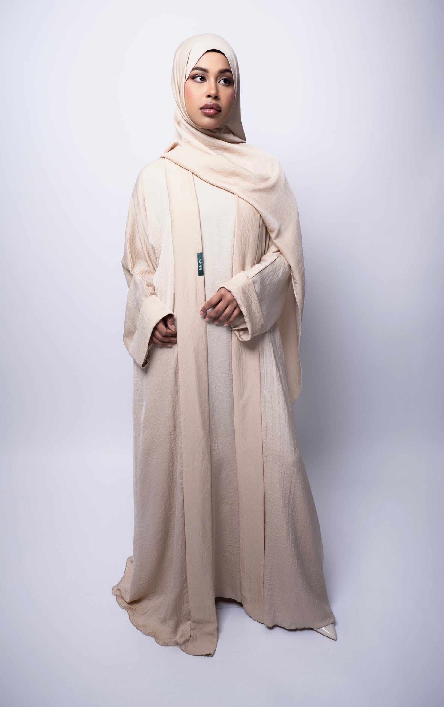 THE ESSENTIAL CURVED BEIGE