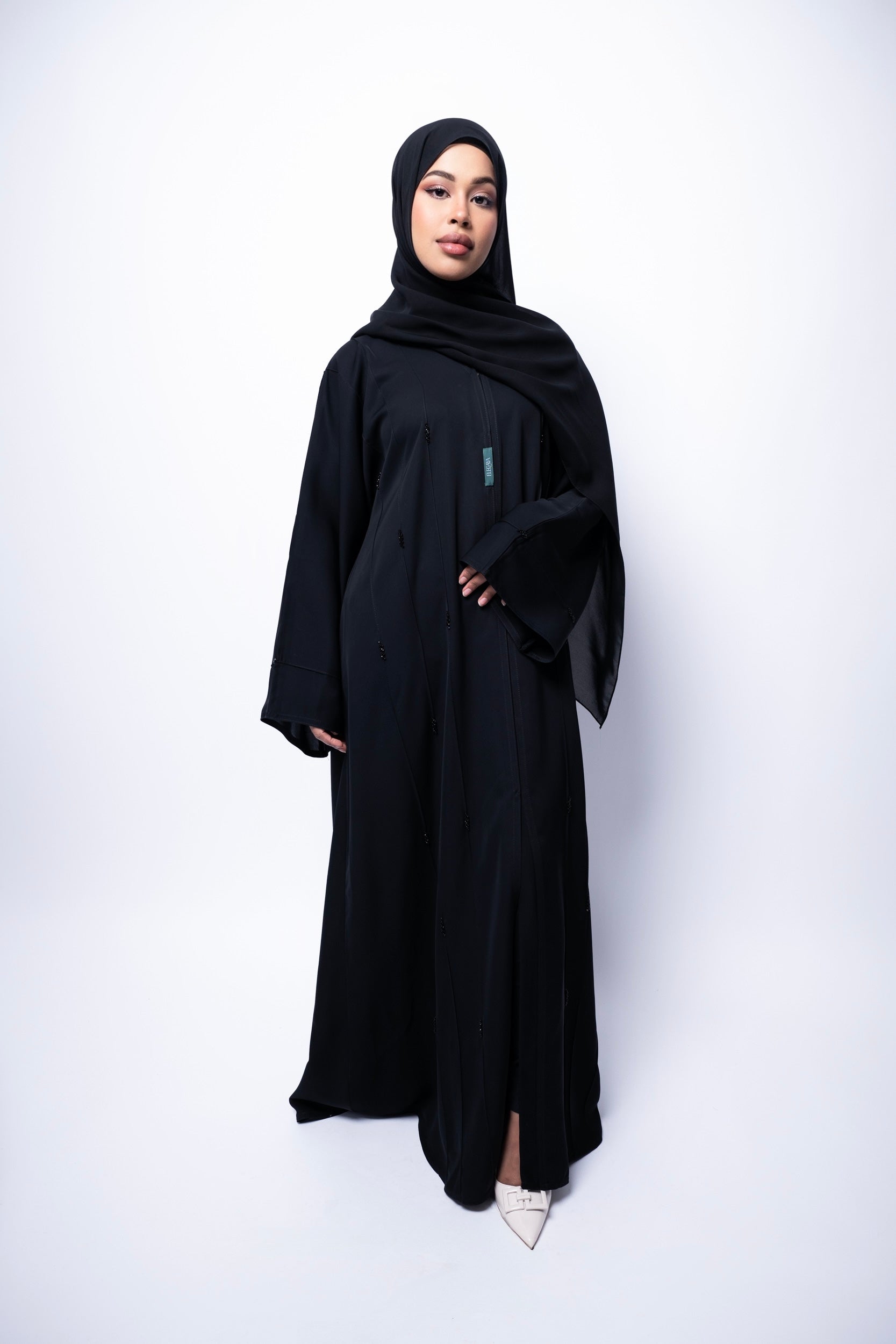 LINEA ABAYA