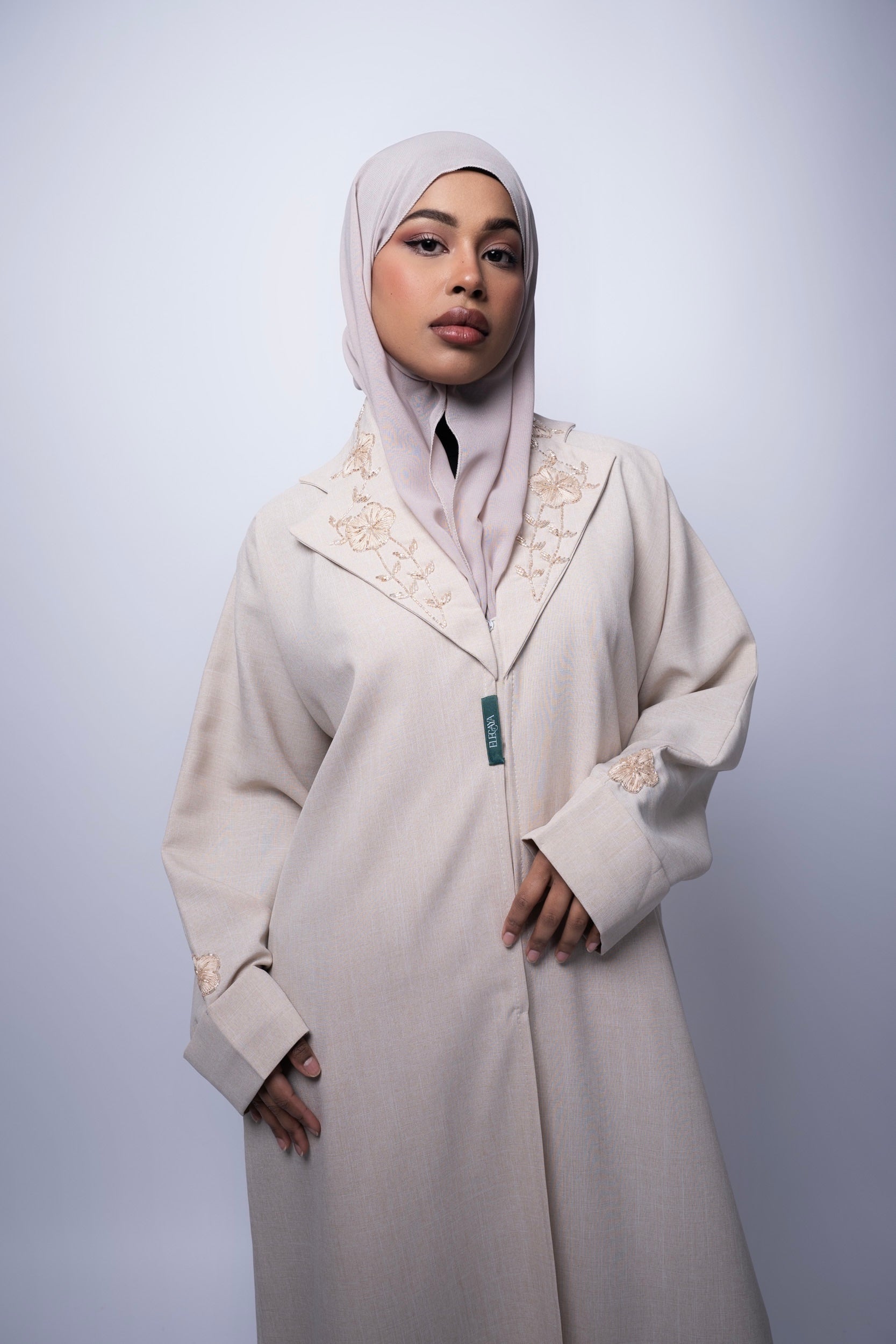 NECK ABAYA BEIGE
