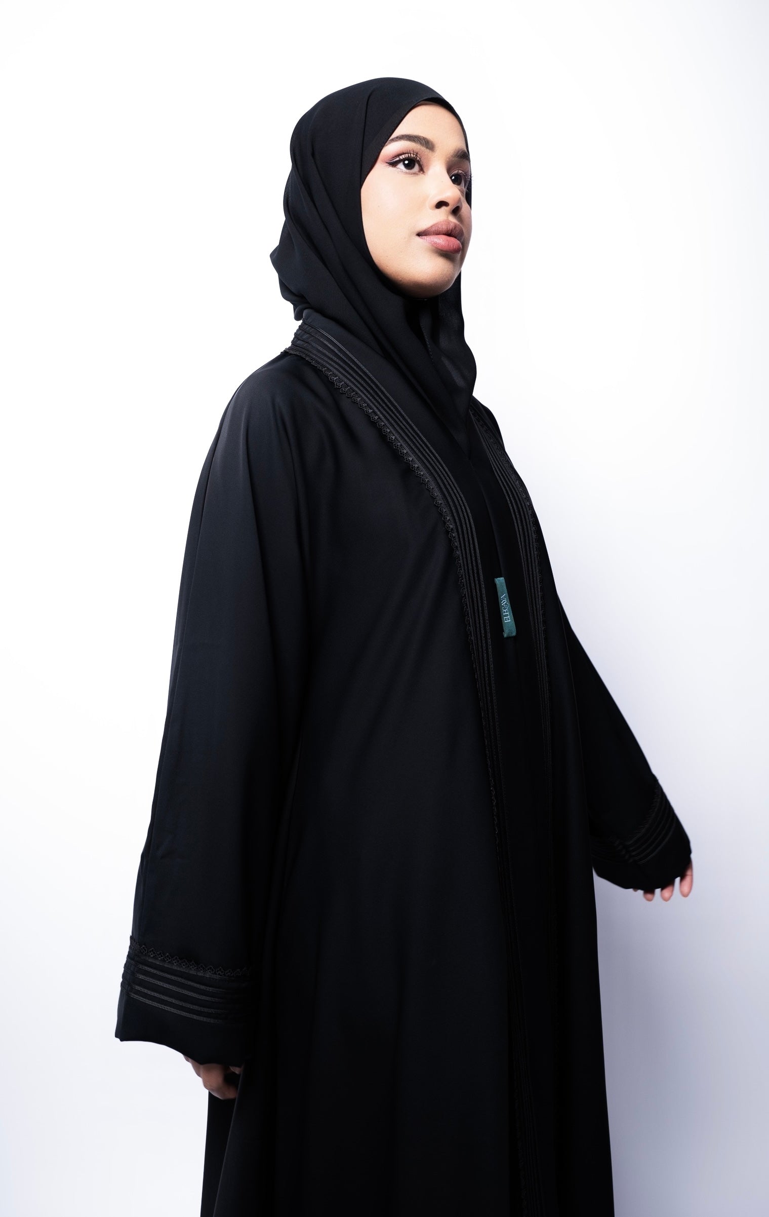 ESSENTIAL FINO ABAYA