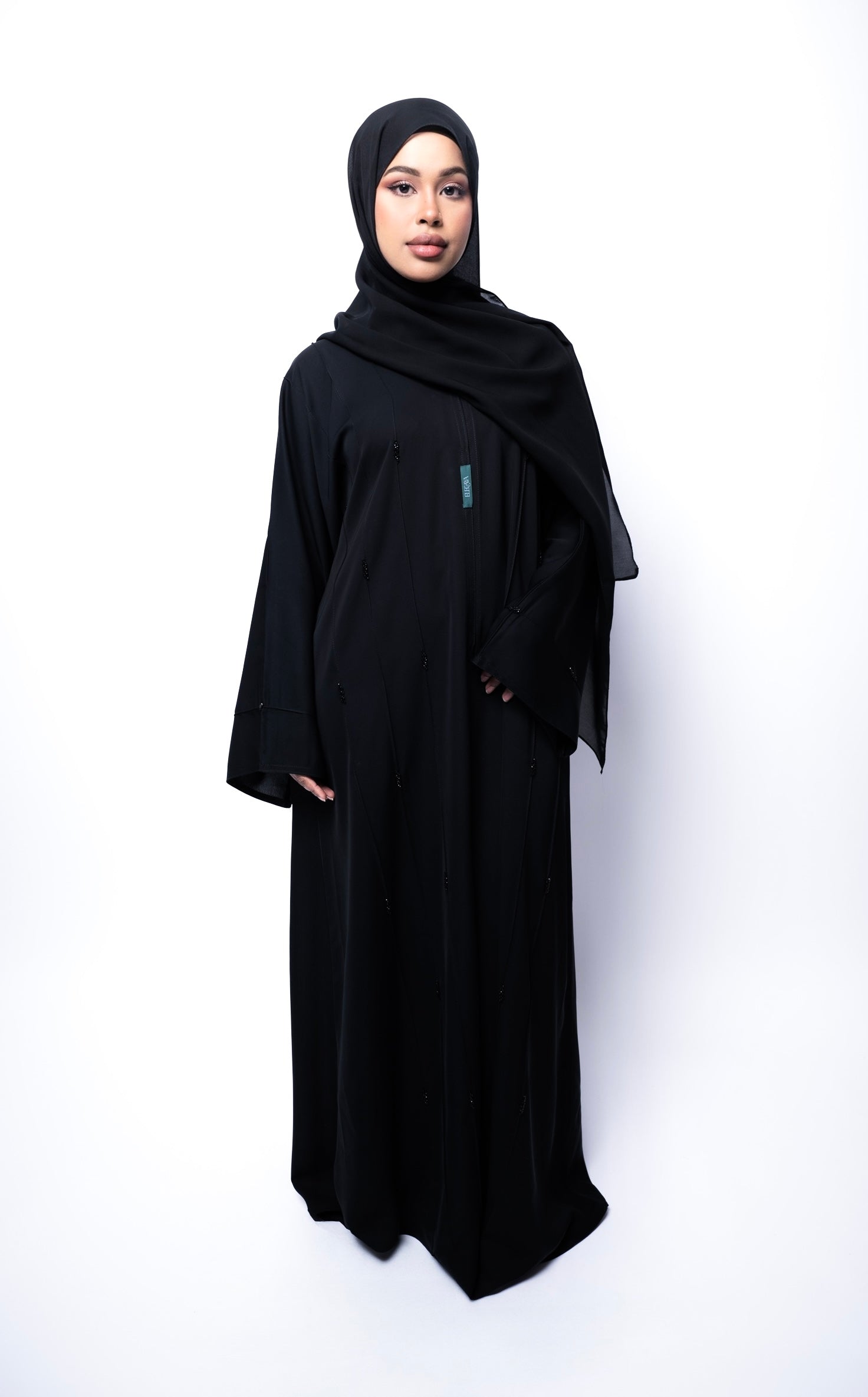 LINEA ABAYA