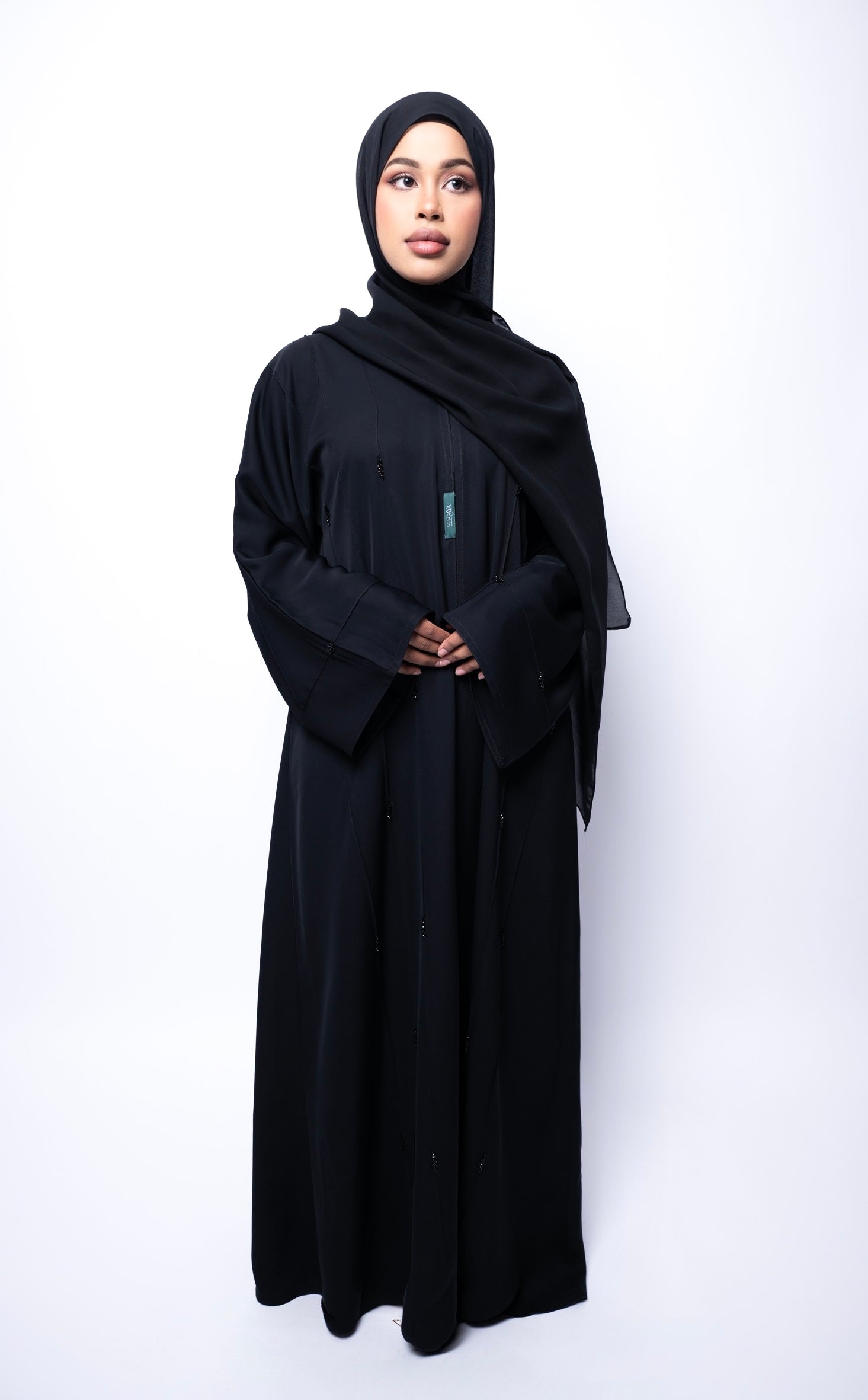 LINEA ABAYA
